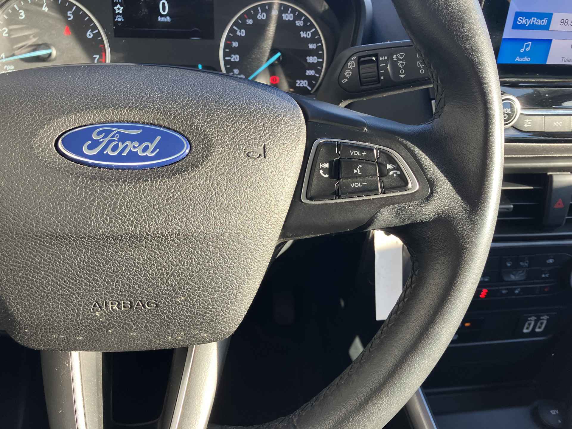 Ford EcoSport 1.0 EcoBoost Connected | apple carplay | cruise control | stoel/stuurverwarming | dab audio | airco - 28/32