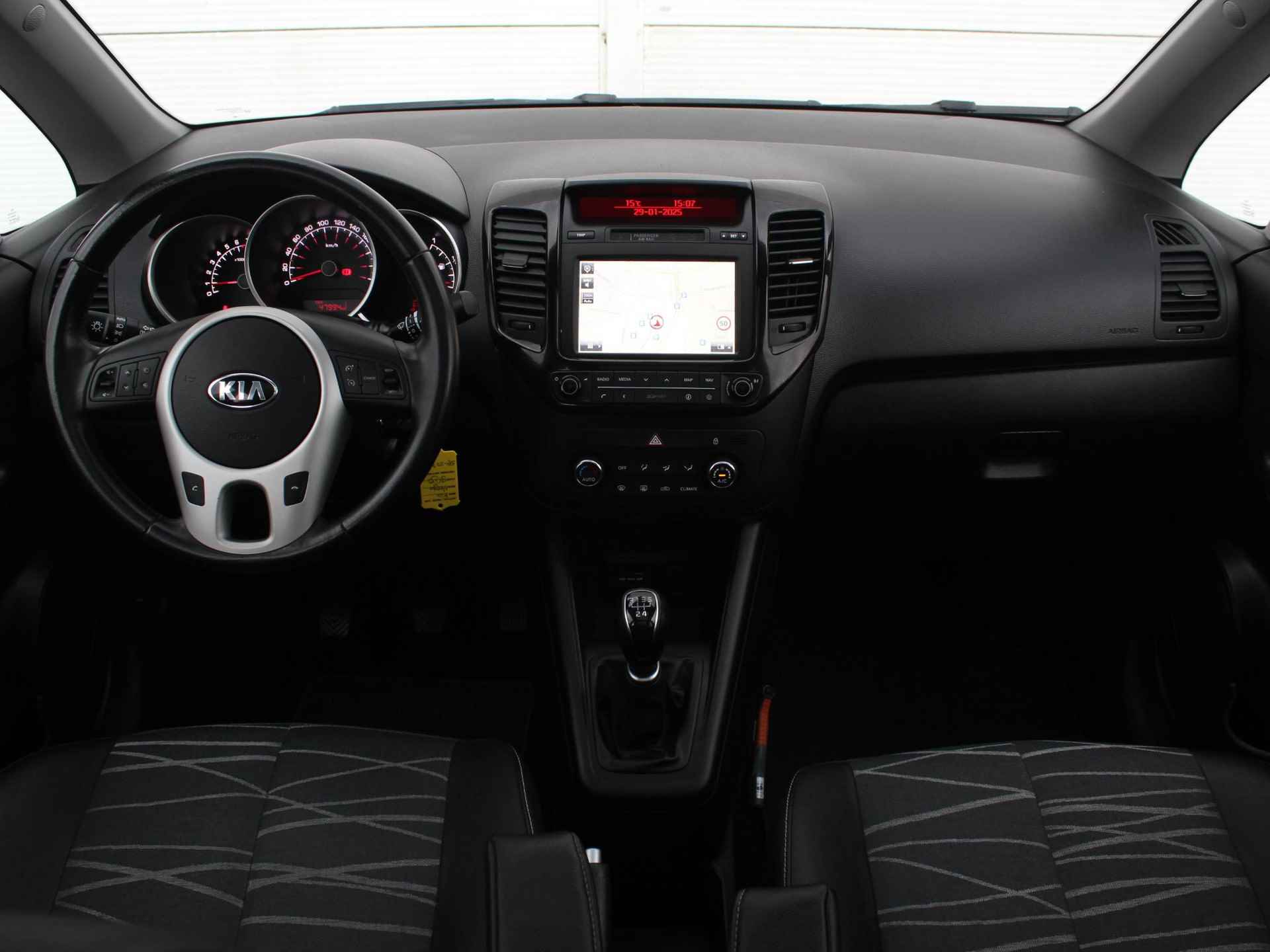 Kia Venga 1.4 CVVT Edition / Trekhaak (1300 KG) / Navigatie / Elektrische Schuif-/Kanteldak / Cruise Control / Achteruitrijcamera / - 2/41