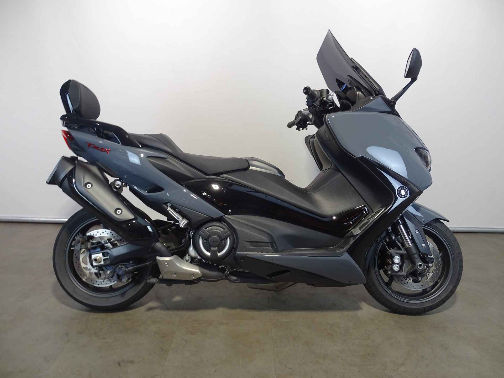 Yamaha T-MAX TECH MAX - 1/8