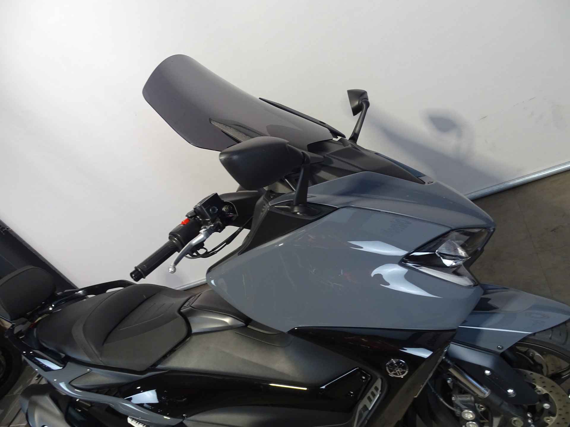 Yamaha T-MAX TECH MAX - 2/8