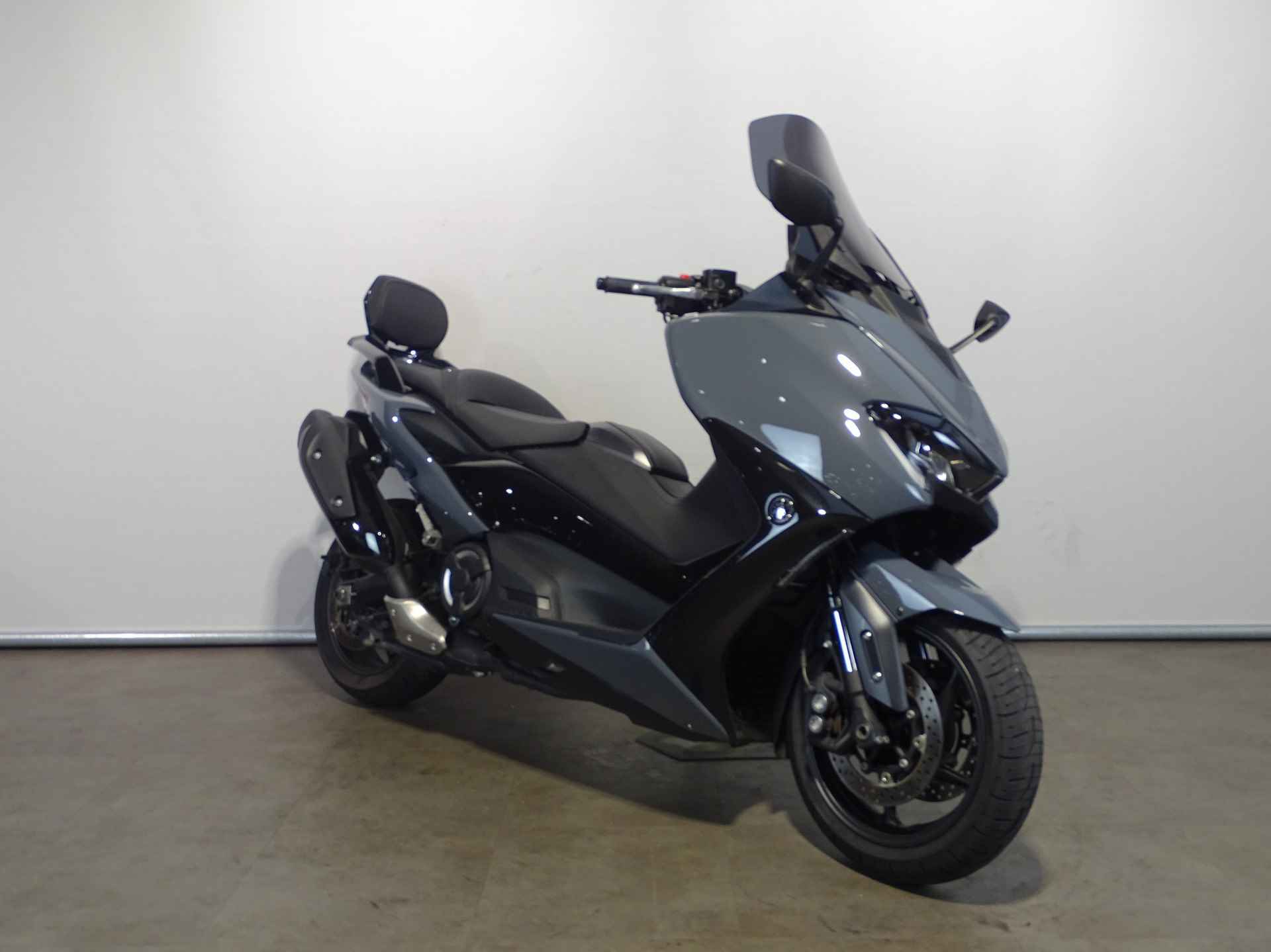 Yamaha T-MAX TECH MAX - 7/8