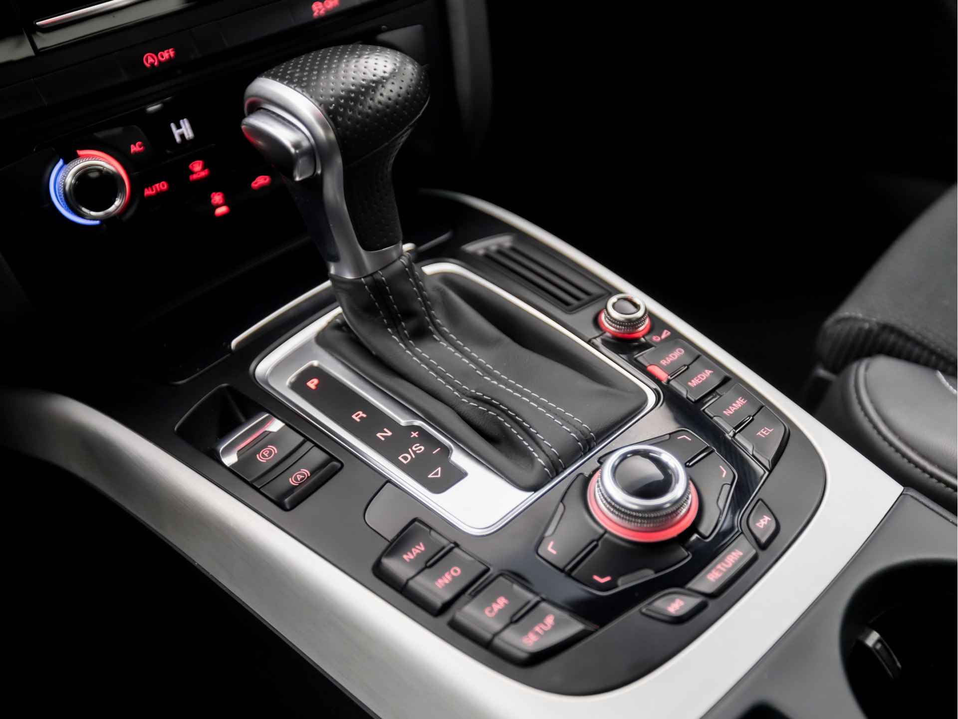 Audi A5 Coupé 1.8 TFSI S-Line Sport 170Pk Automaat (2X S-LINE, ROTOR VELGEN, NAVIGATIE, LEDER, BLUETOOTH, SPORTSTOELEN, PARKEERSENSOREN, CRUISE, NIEUWE APK, NIEUWSTAAT) - 10/37