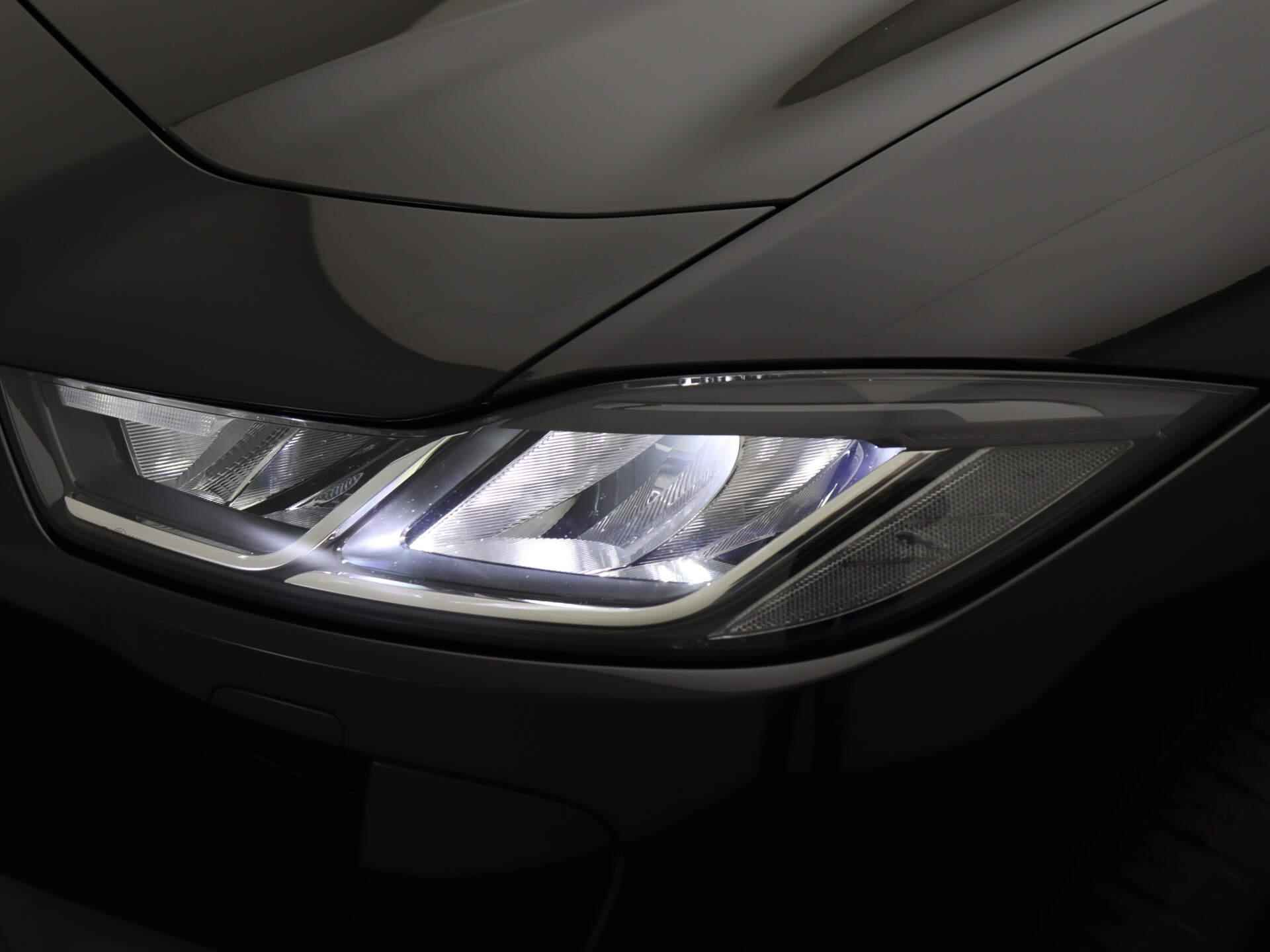 Jaguar I-PACE EV320 S Business Pack 90 kWh | 3-Fase laden | €37.140- ex. | NP € 70.362,-,- - 20/45