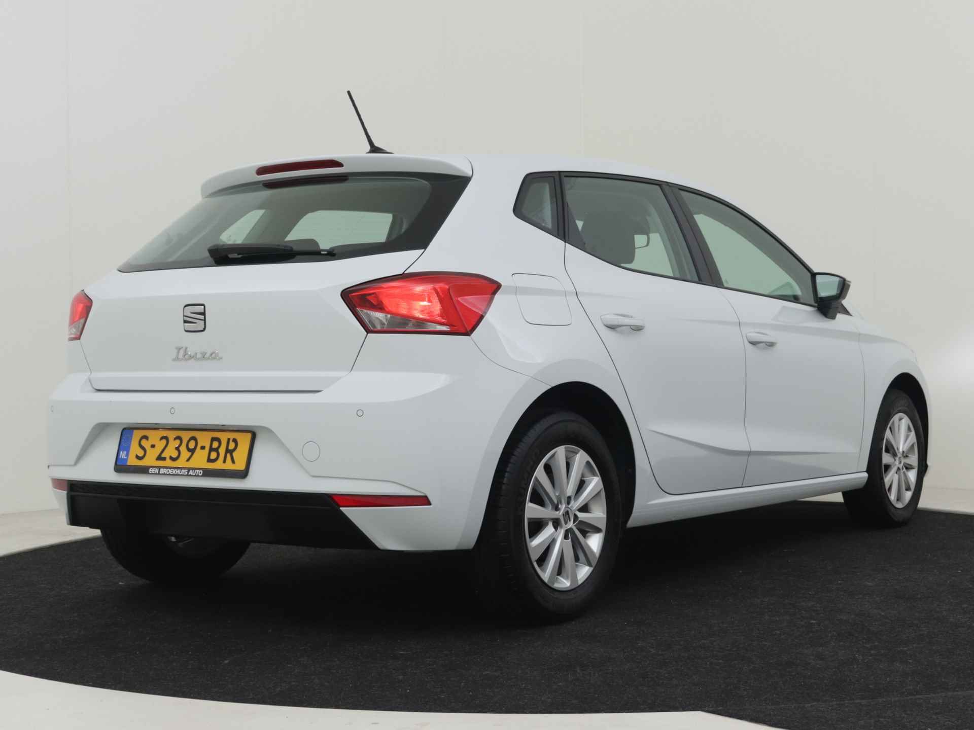 SEAT Ibiza 1.0 EcoTSI Style 96pk | 1e eigenaar | 100%dealeronderhouden | Cruise control | Navigatie via app | App connect | Parkeersensoren - 3/36