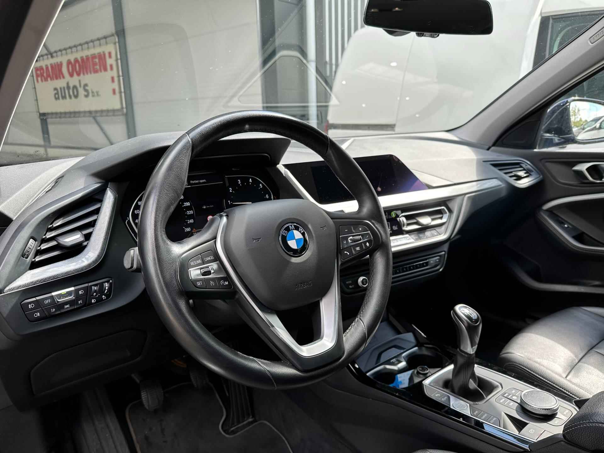 BMW 1-serie 118i High Executive 140PK + Navigatie | Leder | LED | Climate | Stoelverwarming | Trekhaak | 12 Maanden BOVAG - 13/24