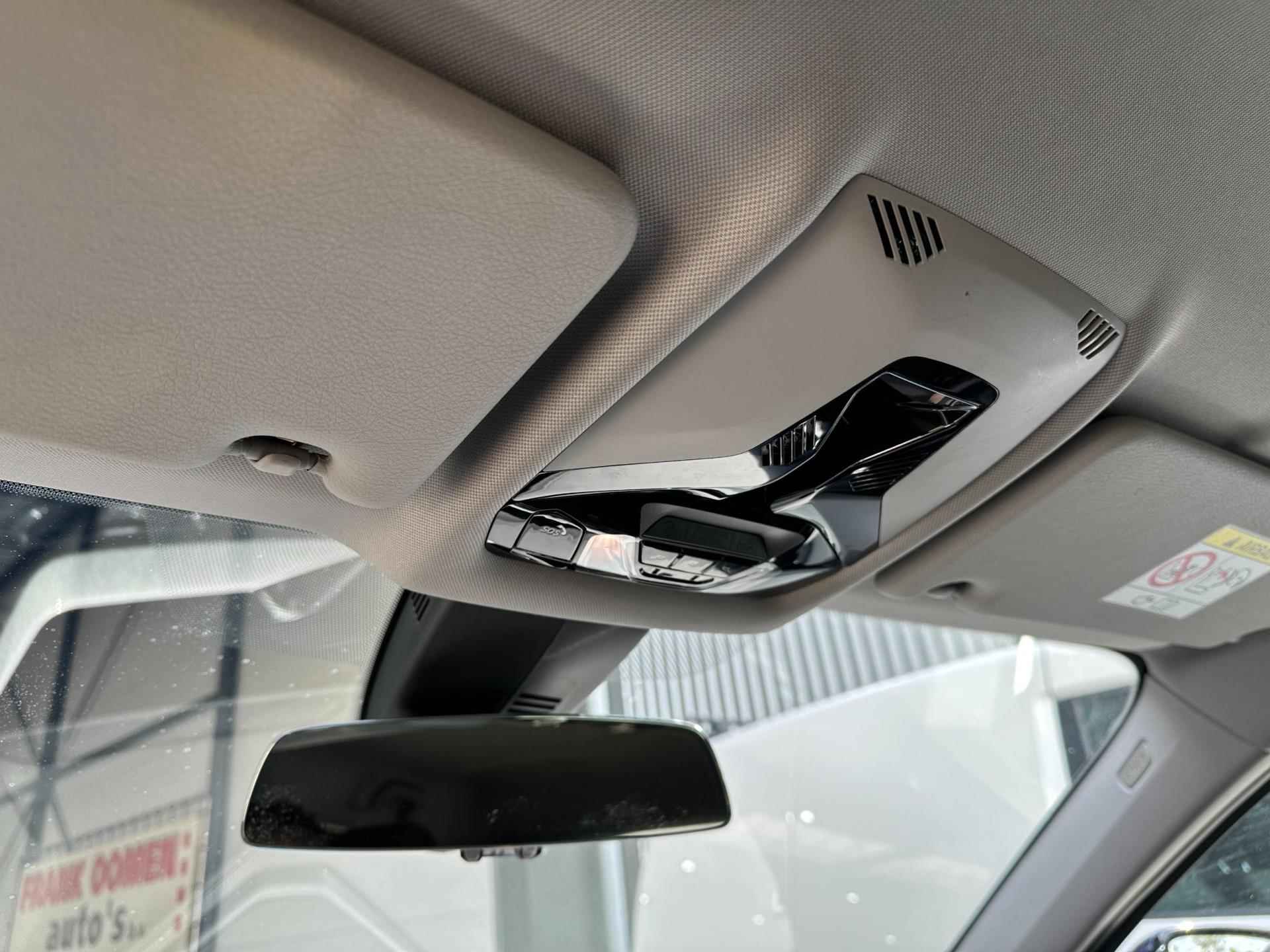 BMW 1-serie 118i High Executive 140PK + Navigatie | Leder | LED | Climate | Stoelverwarming | Trekhaak | 12 Maanden BOVAG - 23/24