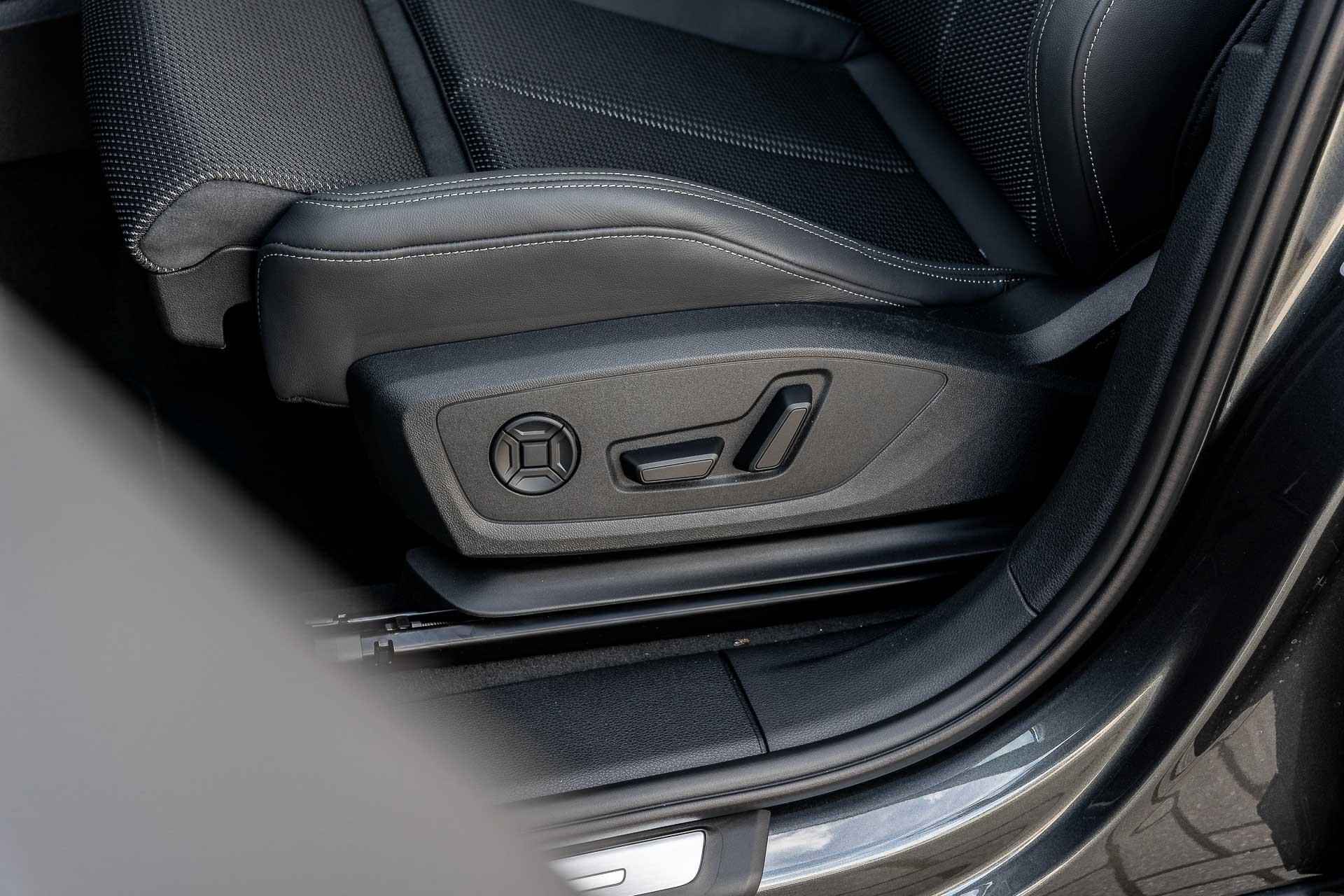 Audi Q3 45 TFSI 245pk e S Edition | Panoramadak | Stoelverwarming - 21/56