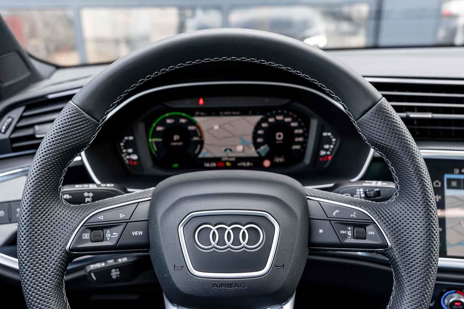 Audi Q3 45 TFSI 245pk e S Edition | Panoramadak | Stoelverwarming - 25/56