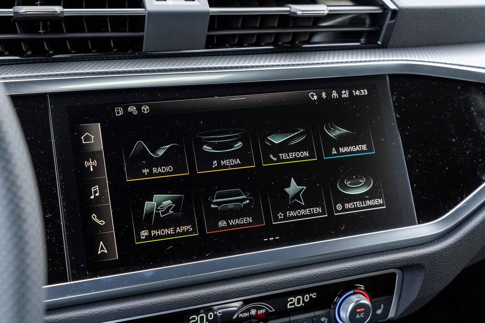 Audi Q3 45 TFSI 245pk e S Edition | Panoramadak | Stoelverwarming - 40/56