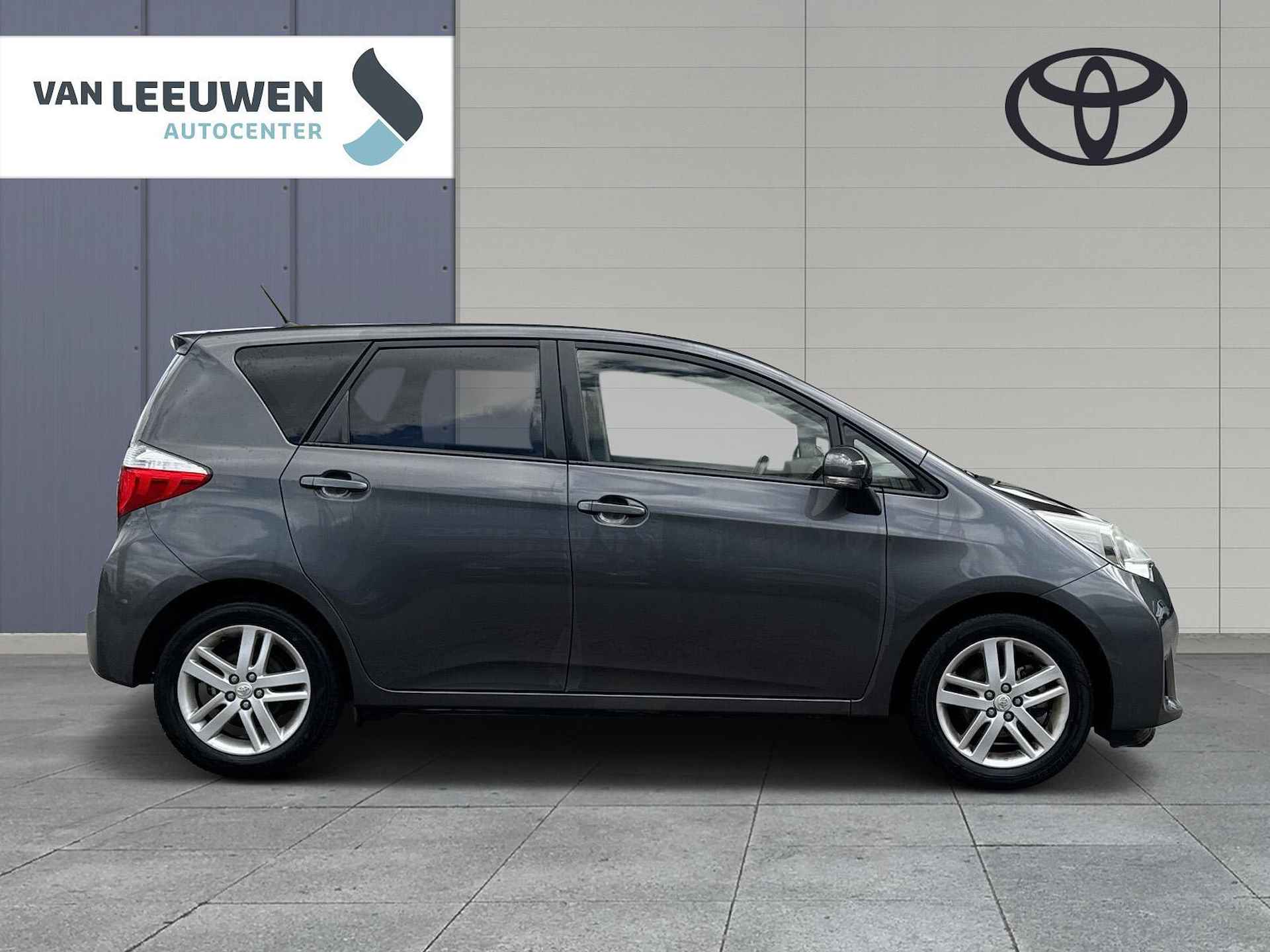 Toyota Verso-S 1.3 VVT-i Dynamic - 4/17