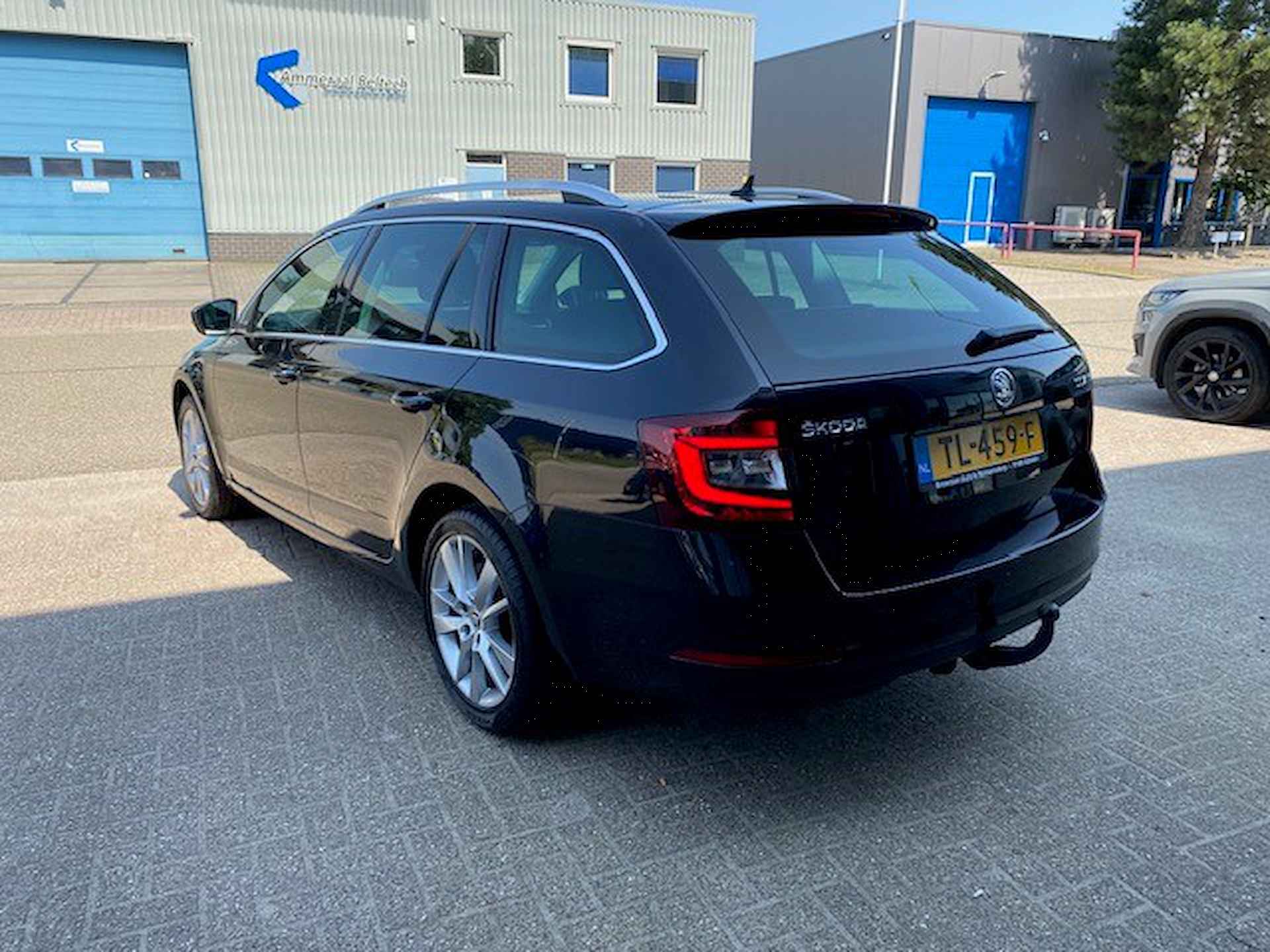 SKODA Octavia Combi 1.5 TSI 150pk Style met Smartlink, Trekhaak en Stoelv. - 5/32