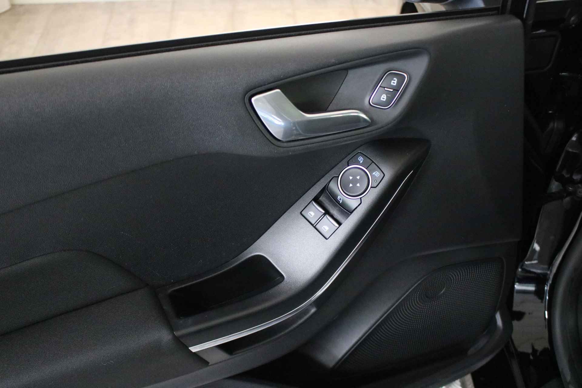 Ford Fiesta 1.0 EcoBoost ST-Line 100 PK. Clima | Cruise | Navi | DAB | Lichtmetaal | Mooie auto. - 19/35
