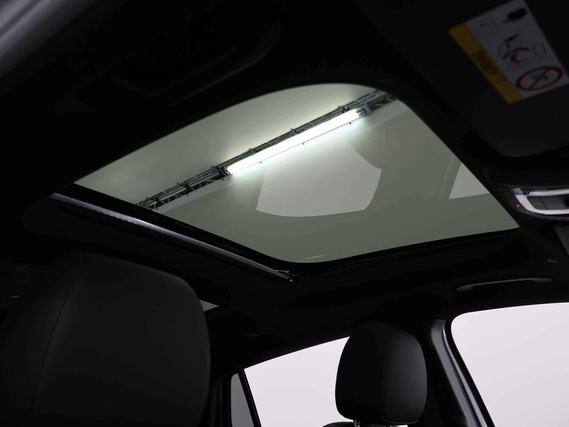 Mercedes-Benz EQA 250 Luxury Line | Panorama-schuifdak | Sfeerverlichting | Augmented Reality | Dodehoekassistent | - 31/45