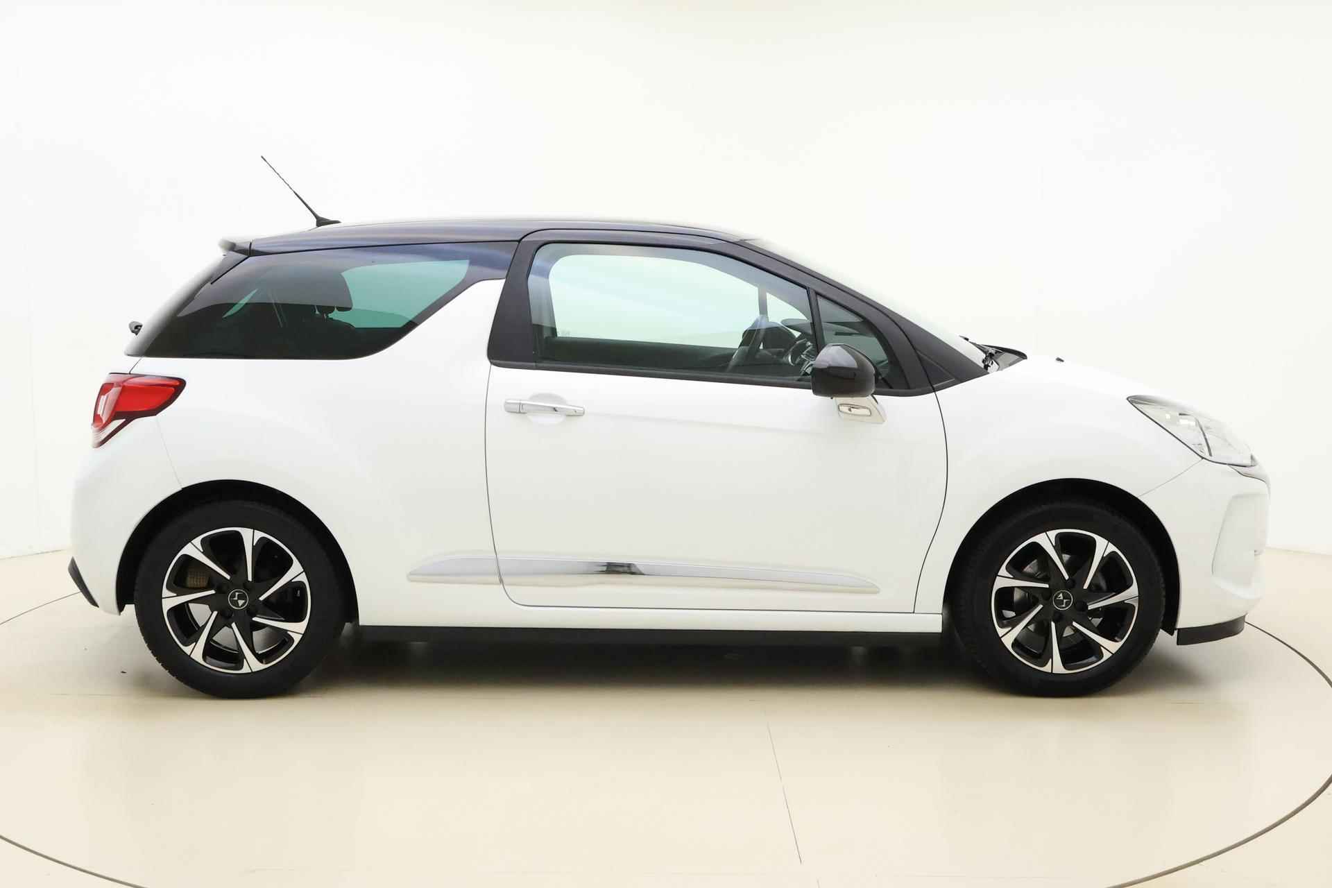 DS 3 1.2 PureTech Connected Chic 82 PK | Handgeschakeld | Trekhaak | Navigatie | Climate Control | Cruise Control | Licht metalen velgen | Elektrische ramen | Bluetooth - 10/31