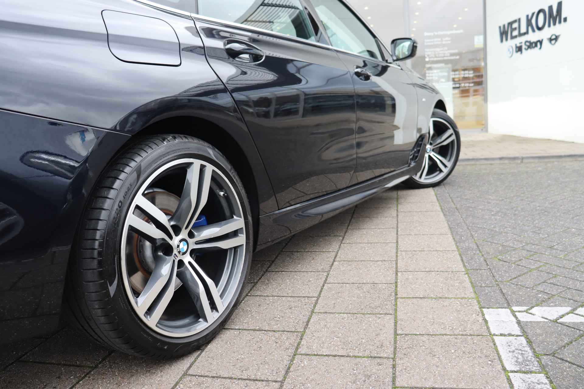 BMW 6 Serie Gran Turismo 630i High Executive M Sport Automaat / Panoramadak / Adaptieve LED / Parking Assistant Plus / Harman Kardon / Comfort Access / Navigatie Professional / Comfortstoelen - 12/27