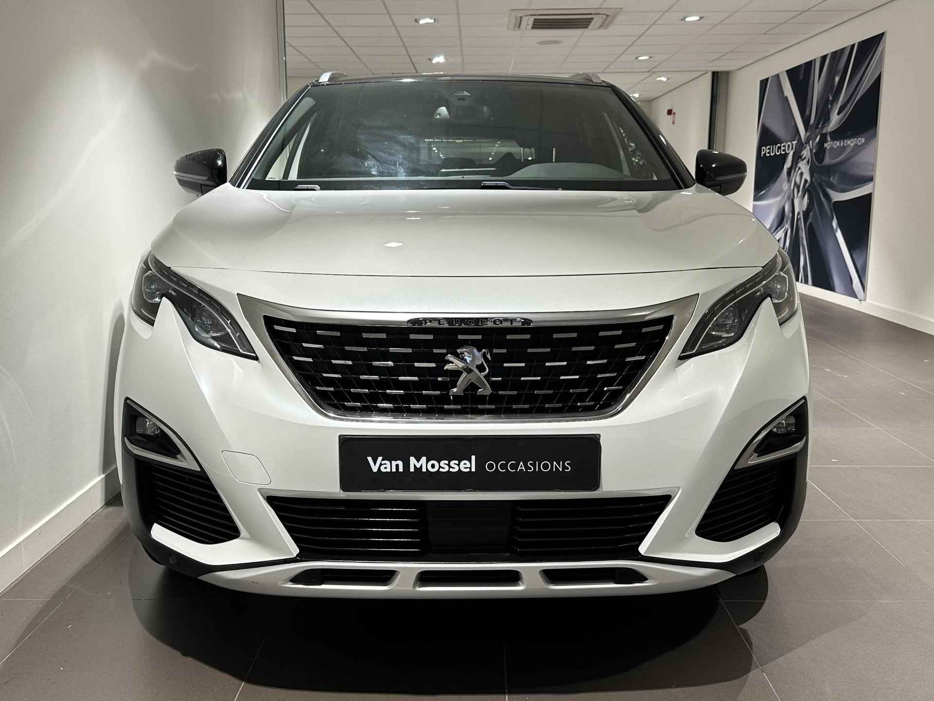 Peugeot 3008 1.2 PureTech GT Line | Navigatie | Stoelverwarming | Dodehoekdetectie | Elektrische achterklep | Interieur verlichting - 4/30