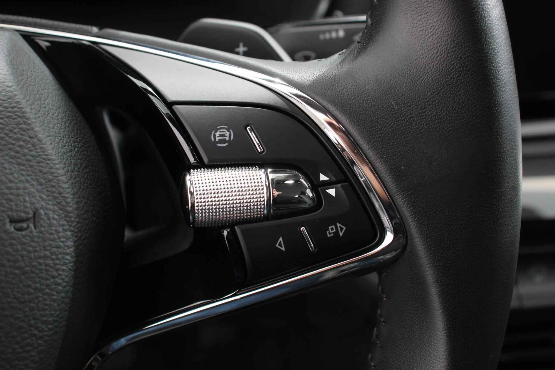 Skoda Octavia Combi 1.0 e-TSI 110pk MHEV DSG Style | Navigatie | Apple Carplay/Android Auto | Parkeersensor achter | Camera | Adaptive Cruise Control | Stoelverwarming | Ledverlichting | Climate Control - 17/33