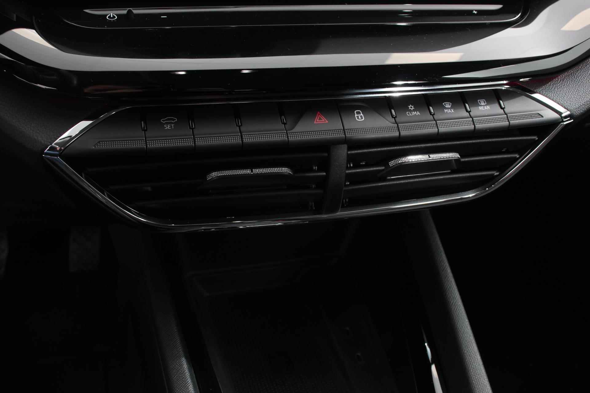 Skoda Octavia Combi 1.0 e-TSI 110pk MHEV DSG Style | Navigatie | Apple Carplay/Android Auto | Parkeersensor achter | Camera | Adaptive Cruise Control | Stoelverwarming | Ledverlichting | Climate Control - 20/33