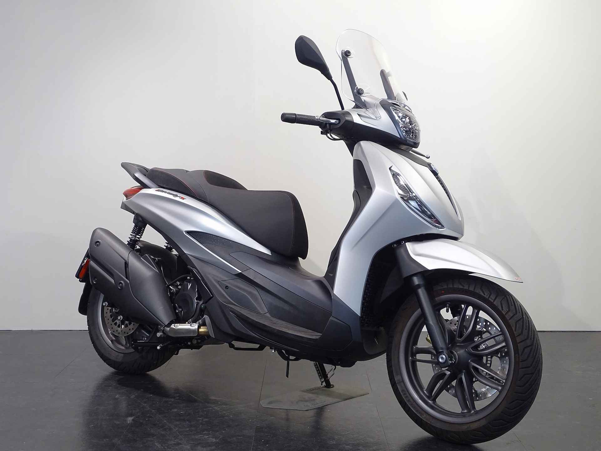 Piaggio BEVERLY 400 S - 8/9