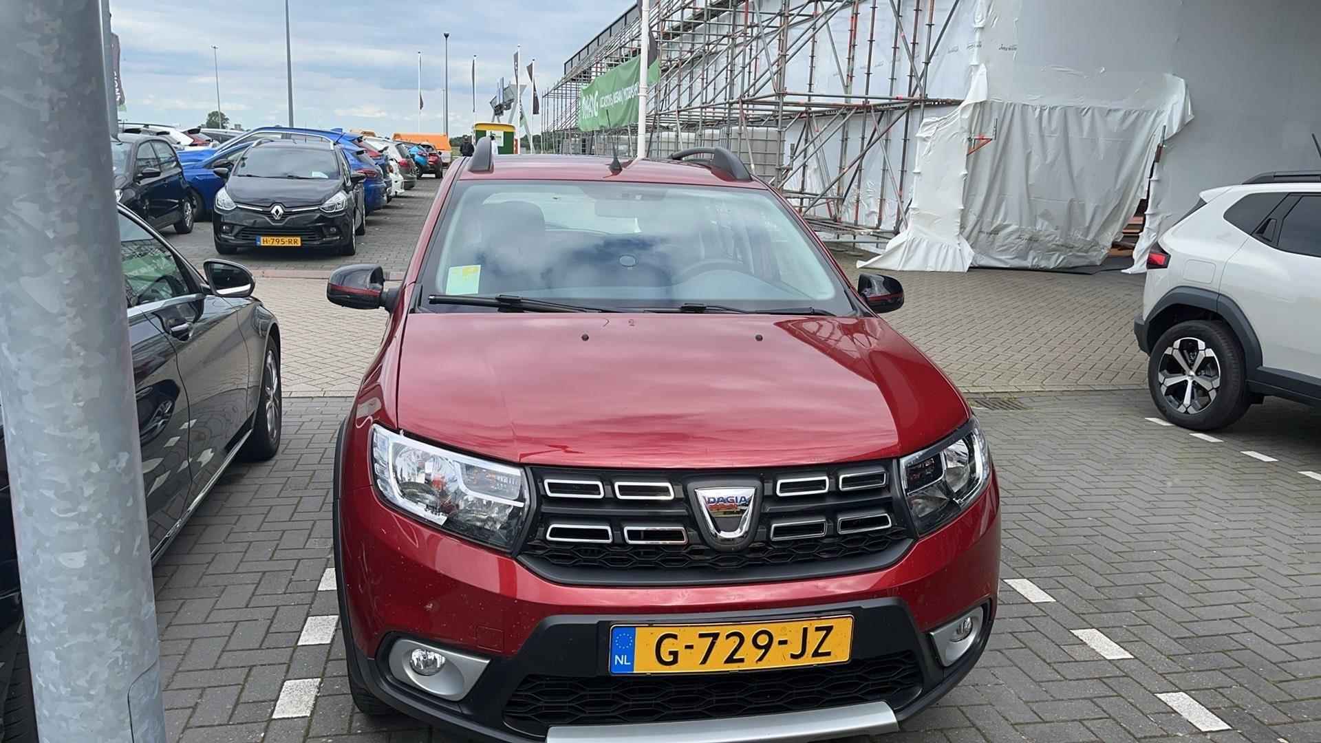 Dacia Sandero 0.9 TCe Tech Road - 6/15