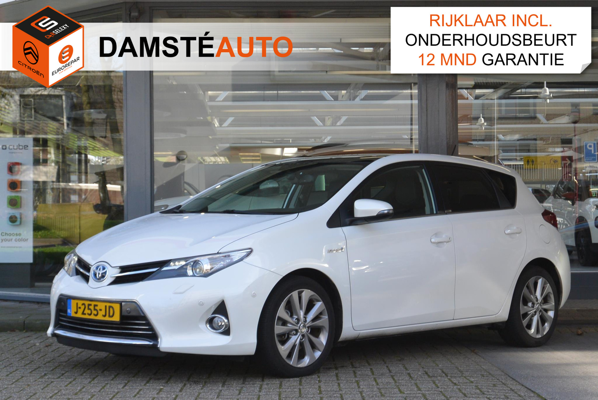 Toyota Auris 1.8 Hybrid 136pk Executive Automaat │ Panoramisch dak │ All season banden bij viaBOVAG.nl