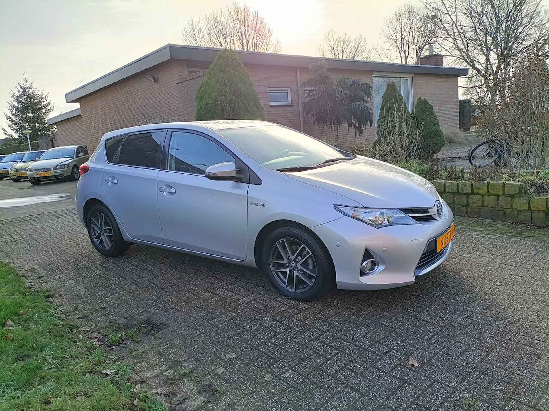 Toyota Auris 1.8 Hybrid Navi,Cruise,Stoelverw,Aut.park. - 2/27