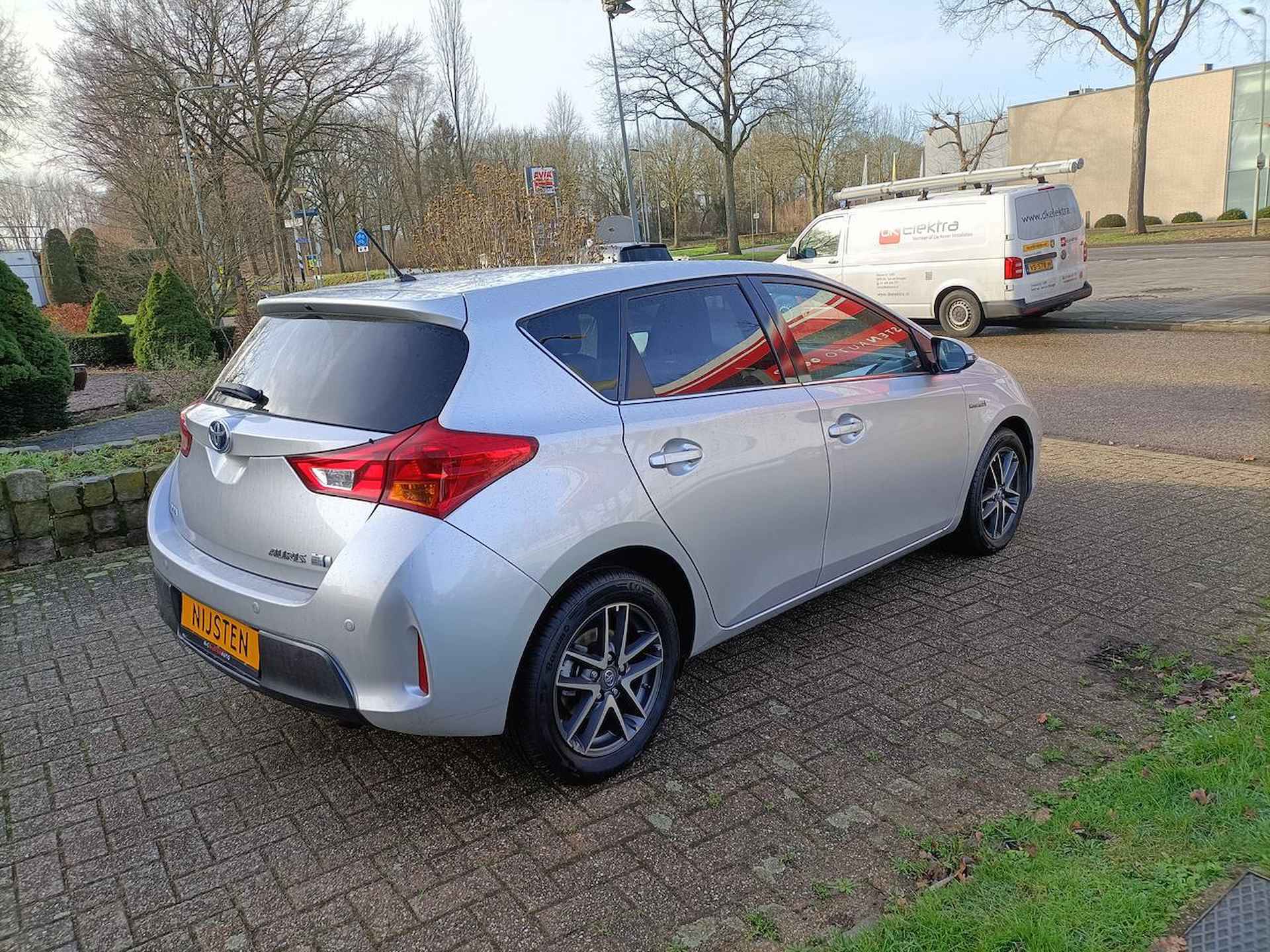 Toyota Auris 1.8 Hybrid Navi,Cruise,Stoelverw,Aut.park. - 4/27