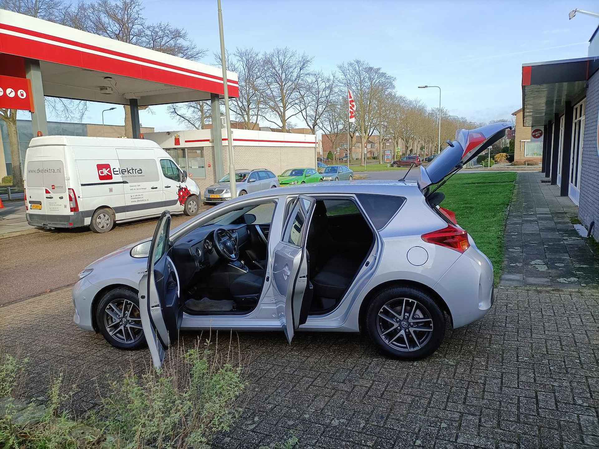 Toyota Auris 1.8 Hybrid Navi,Cruise,Stoelverw,Aut.park. - 7/27