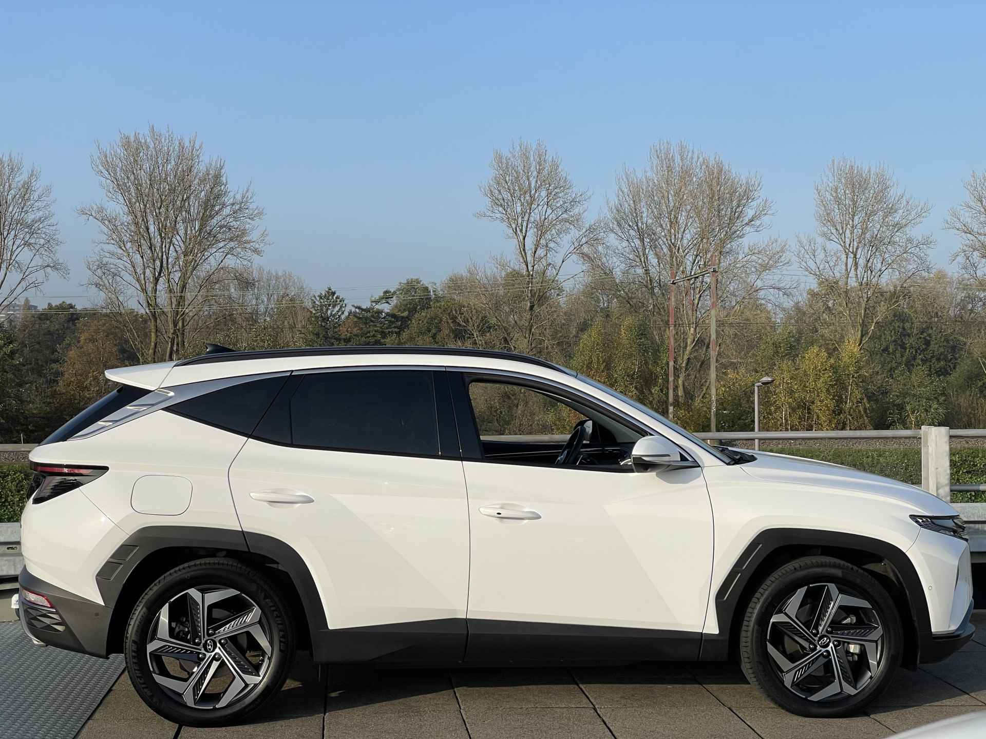 Hyundai Tucson 1.6 T-GDI 265pk PHEV Premium Sky 4WD | Panoramadak | Leder | Trekhaak Rijklaarprijs! | - 35/37