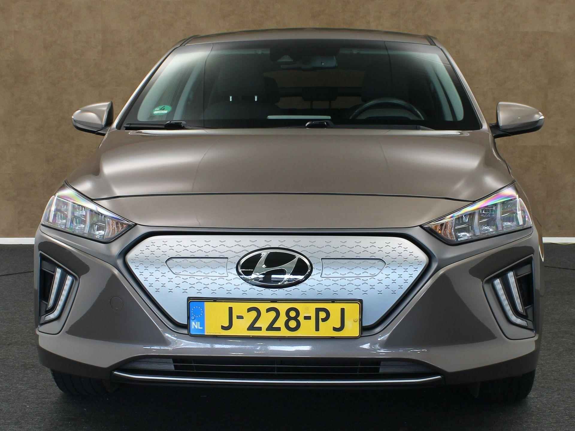 Hyundai IONIQ Comfort EV 38 kWh - ORIGINEEL NEDERLANDSE AUTO - DEALER ONDERHOUDEN - 100% ELECTRISCH! - 3-FASE EN SNELLADEN - TOT 10 JAAR GARANTIE MOGELIJK - 5/34