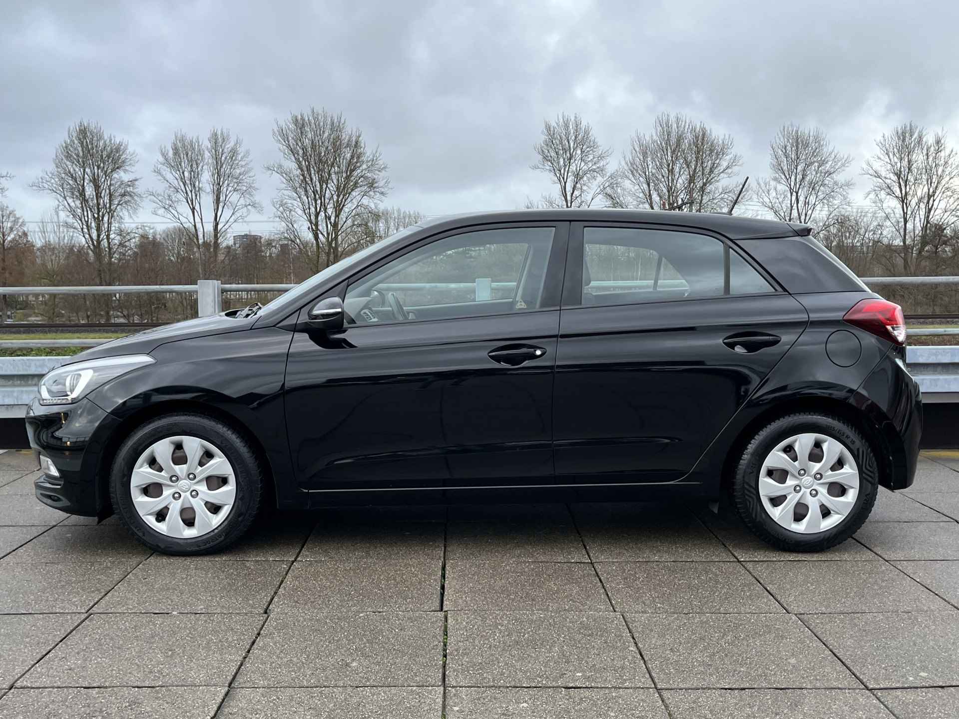 Hyundai i20 1.0 T-GDI Comfort | Camera | Navigatie | Climate Control - 8/30