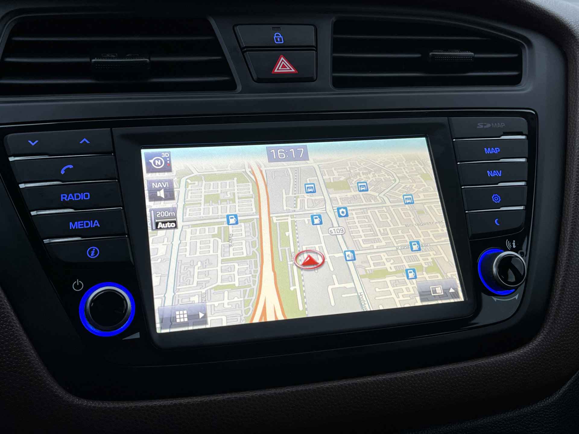 Hyundai i20 1.0 T-GDI Comfort | Camera | Navigatie | Climate Control - 26/30