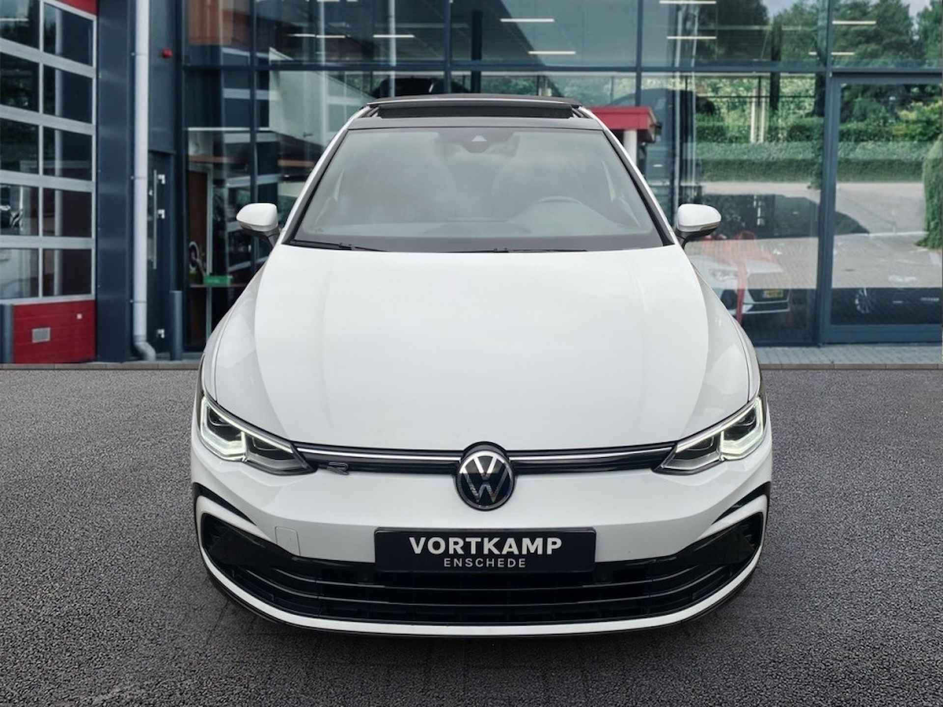 VOLKSWAGEN Golf 1.5 eTSI R-LINE PANO-DAK/CAMERA/NAVI/CARPLAY/ACC/STOELVERW - 2/24