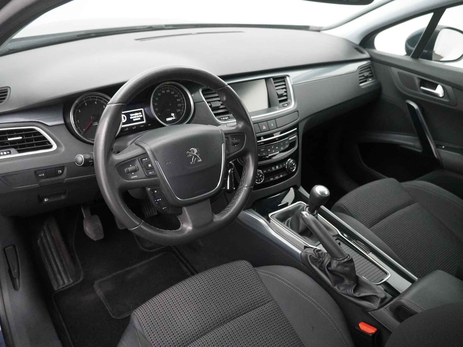 Peugeot 508 1.6 e-THP Première - 17/33