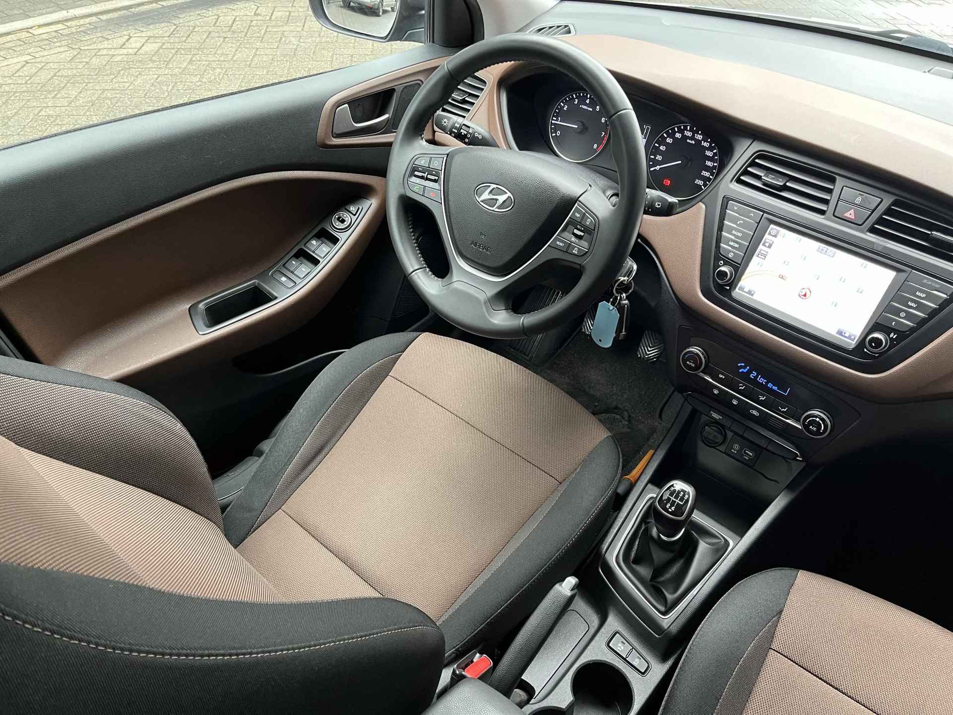 Hyundai i20 5drs 1.0 T-GDI 100 PK Comfort | Geïntegreerde navigatiesysteem | Apple Carplay & Android Auto | Pdc & Camera | - 12/41