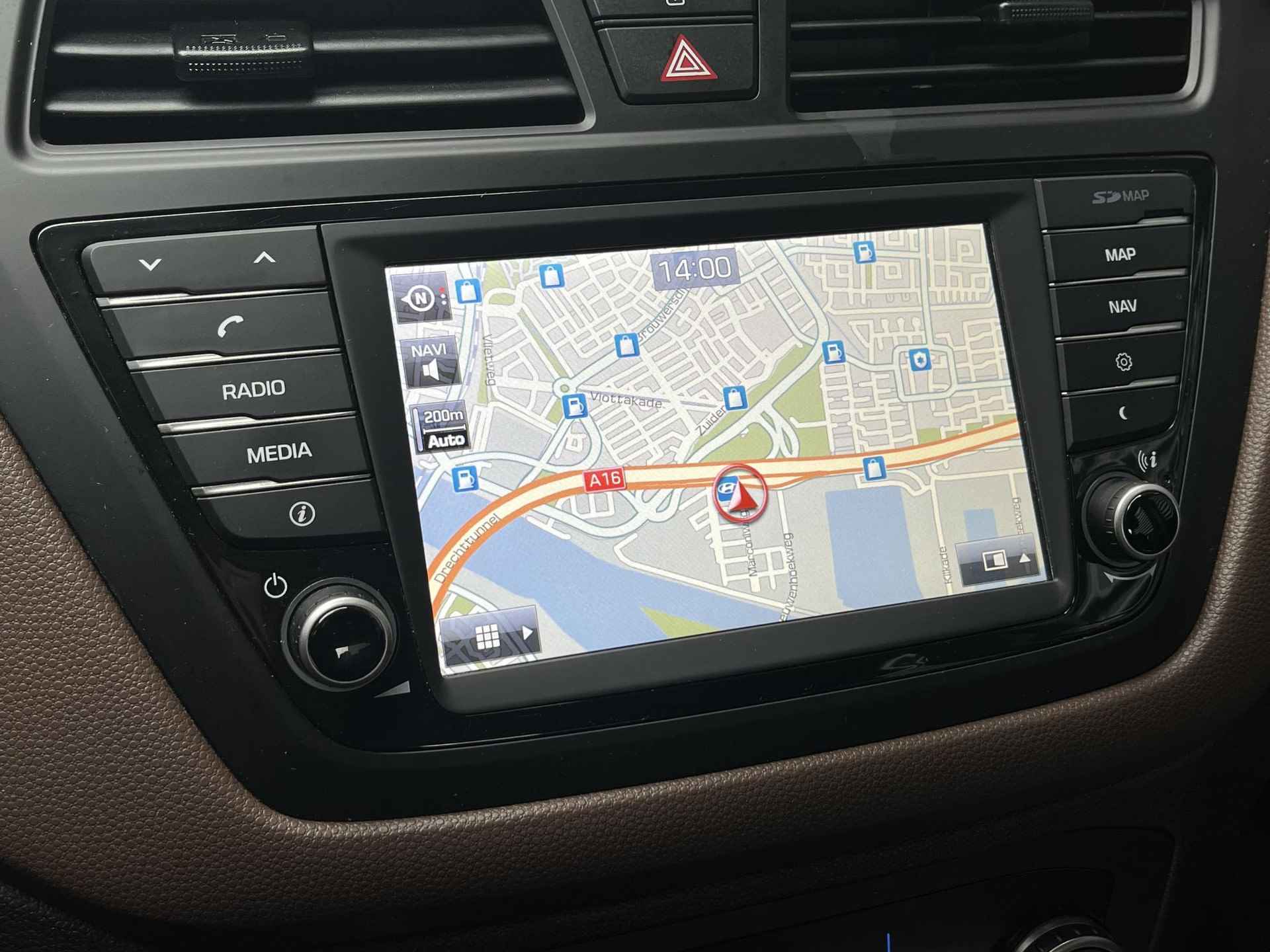 Hyundai i20 5drs 1.0 T-GDI 100 PK Comfort | Geïntegreerde navigatiesysteem | Apple Carplay & Android Auto | Pdc & Camera | - 18/41