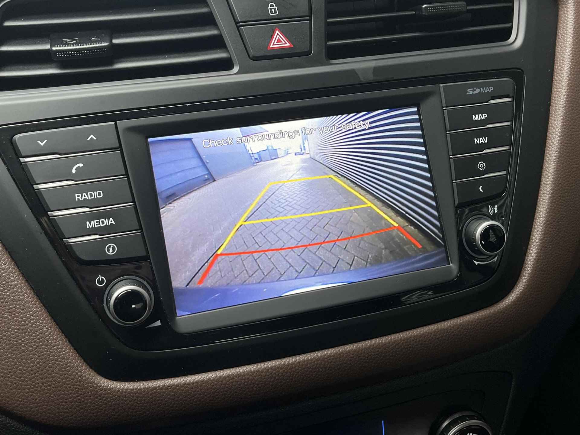 Hyundai i20 5drs 1.0 T-GDI 100 PK Comfort | Geïntegreerde navigatiesysteem | Apple Carplay & Android Auto | Pdc & Camera | - 19/41