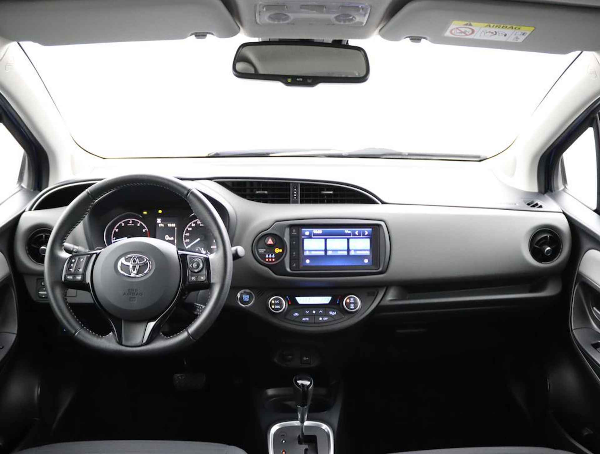 Toyota Yaris 1.5 VVT-i Dynamic Automaat | Apple carplay/Androidauto | Lichtmetalen velgen | - 4/56