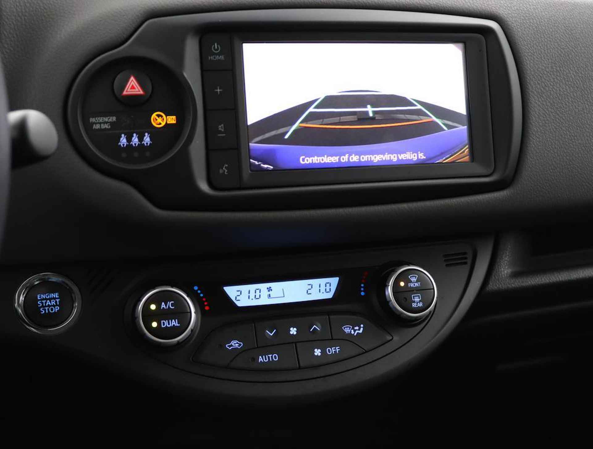 Toyota Yaris 1.5 VVT-i Dynamic Automaat | Apple carplay/Androidauto | Lichtmetalen velgen | - 8/56