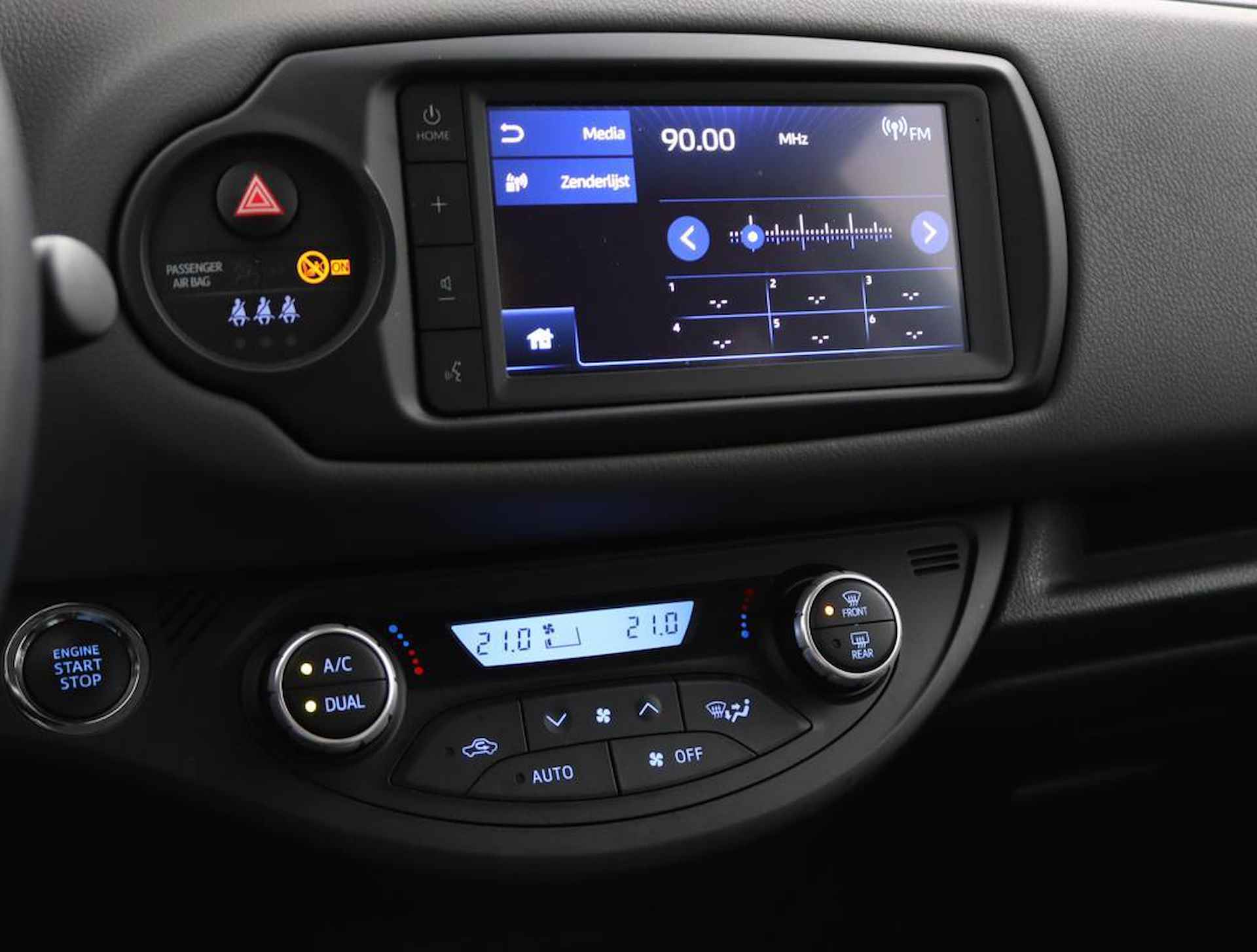 Toyota Yaris 1.5 VVT-i Dynamic Automaat | Apple carplay/Androidauto | Lichtmetalen velgen | - 9/56