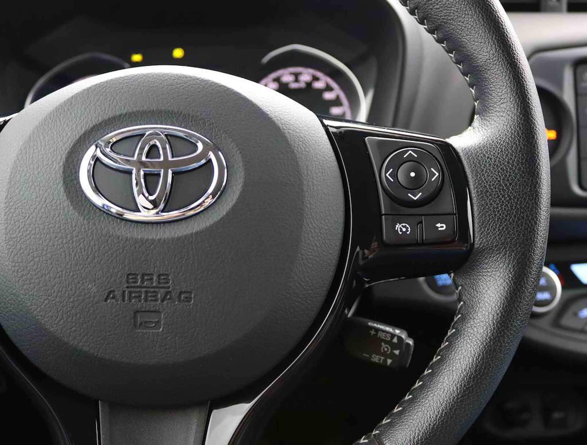 Toyota Yaris 1.5 VVT-i Dynamic Automaat | Apple carplay/Androidauto | Lichtmetalen velgen | - 21/56