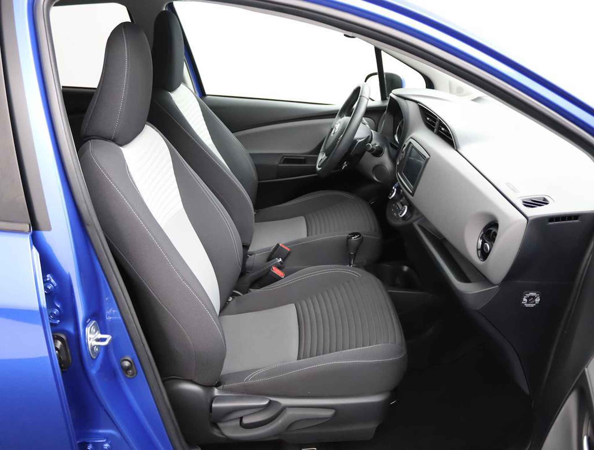 Toyota Yaris 1.5 VVT-i Dynamic Automaat | Apple carplay/Androidauto | Lichtmetalen velgen | - 22/56
