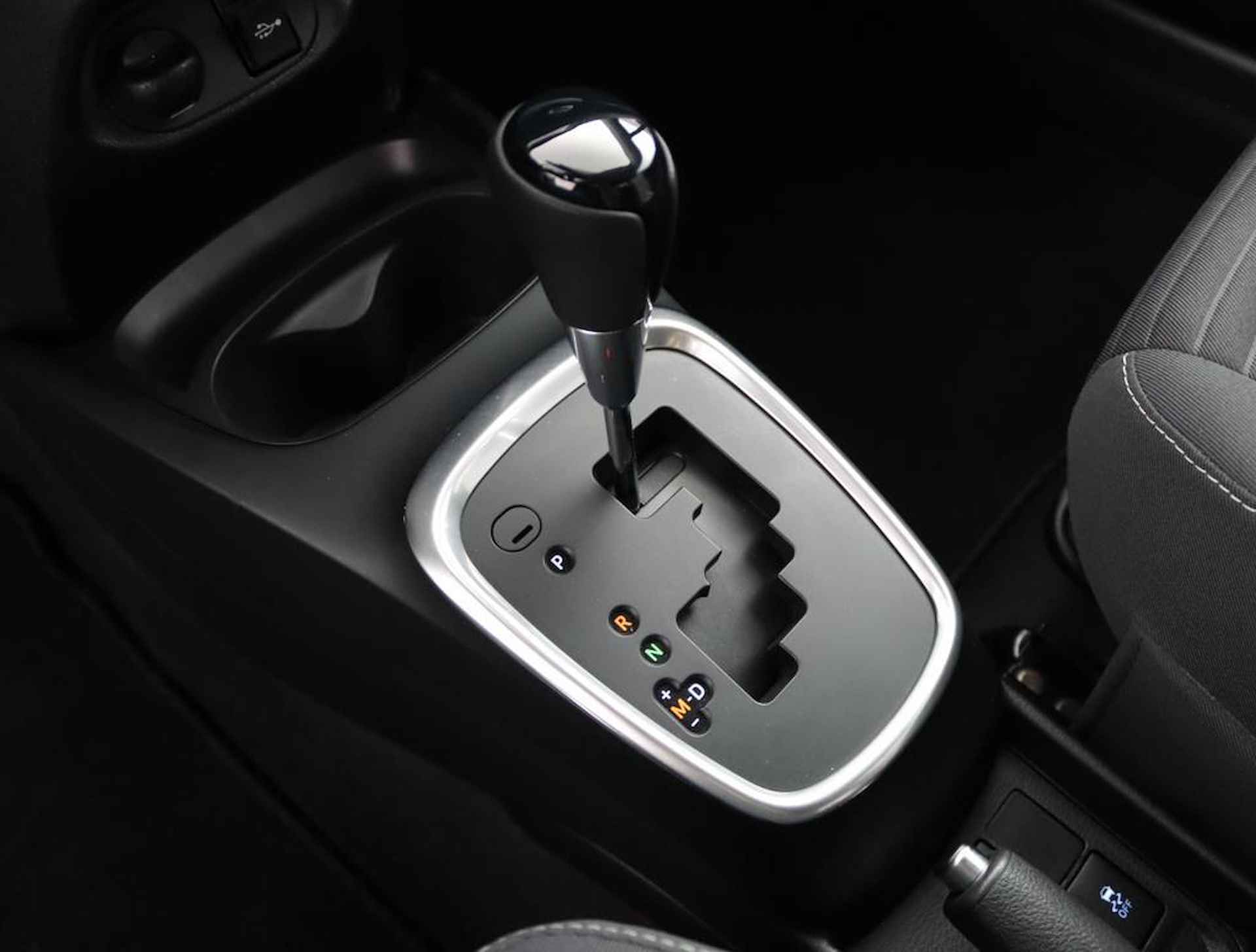 Toyota Yaris 1.5 VVT-i Dynamic Automaat | Apple carplay/Androidauto | Lichtmetalen velgen | - 26/56