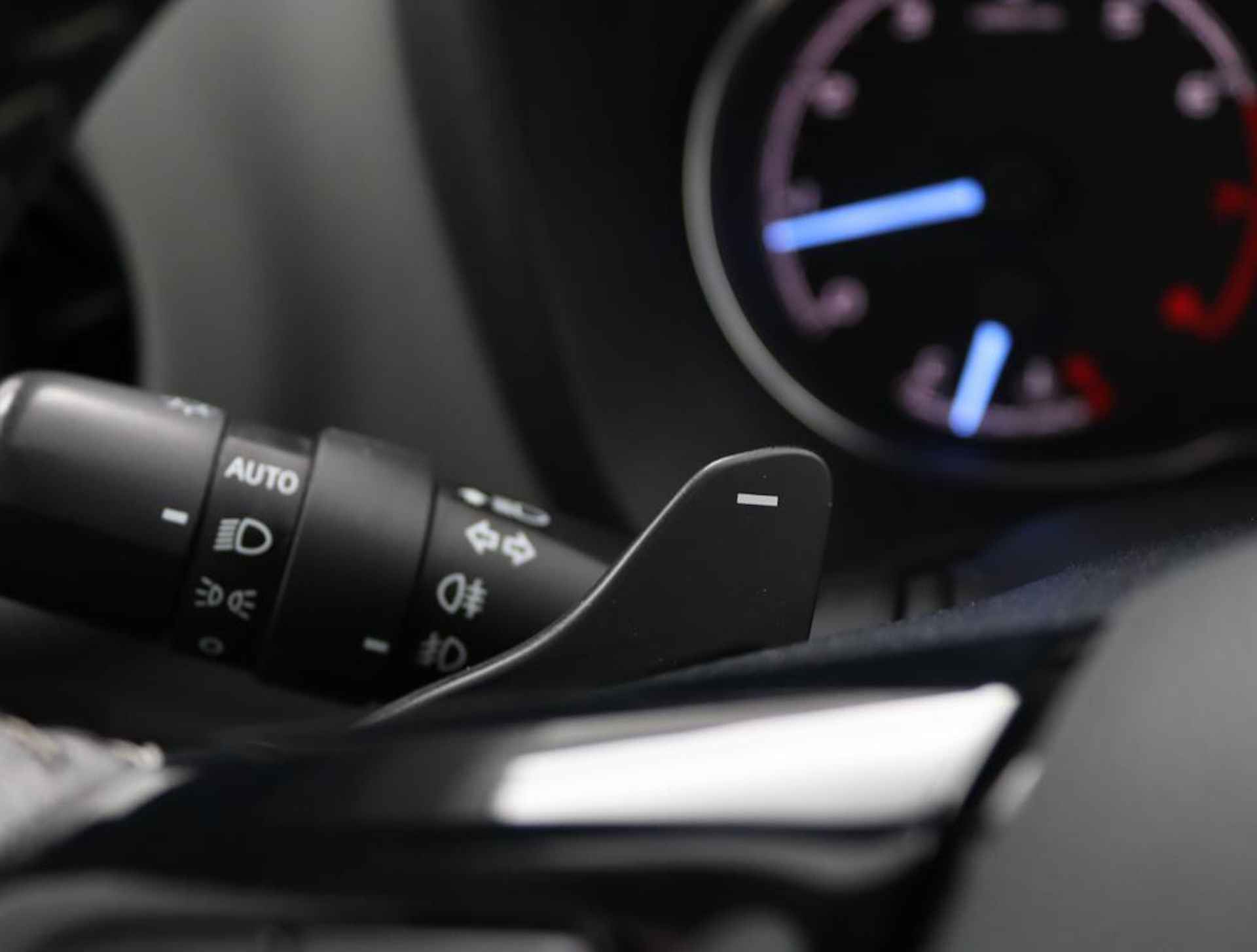 Toyota Yaris 1.5 VVT-i Dynamic Automaat | Apple carplay/Androidauto | Lichtmetalen velgen | - 41/56