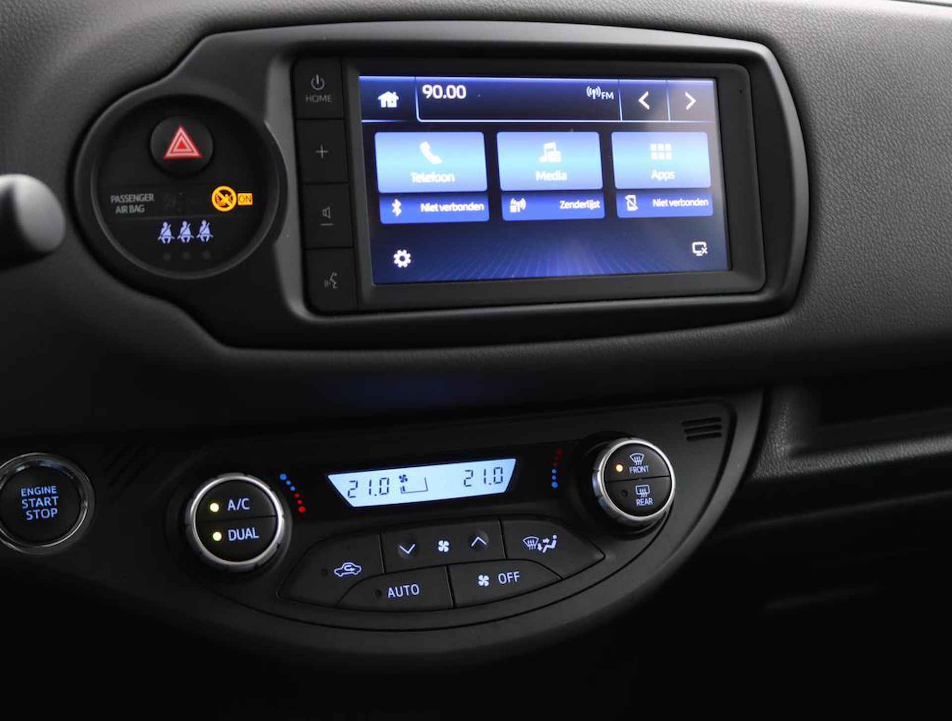 Toyota Yaris 1.5 VVT-i Dynamic Automaat | Apple carplay/Androidauto | Lichtmetalen velgen | - 46/56