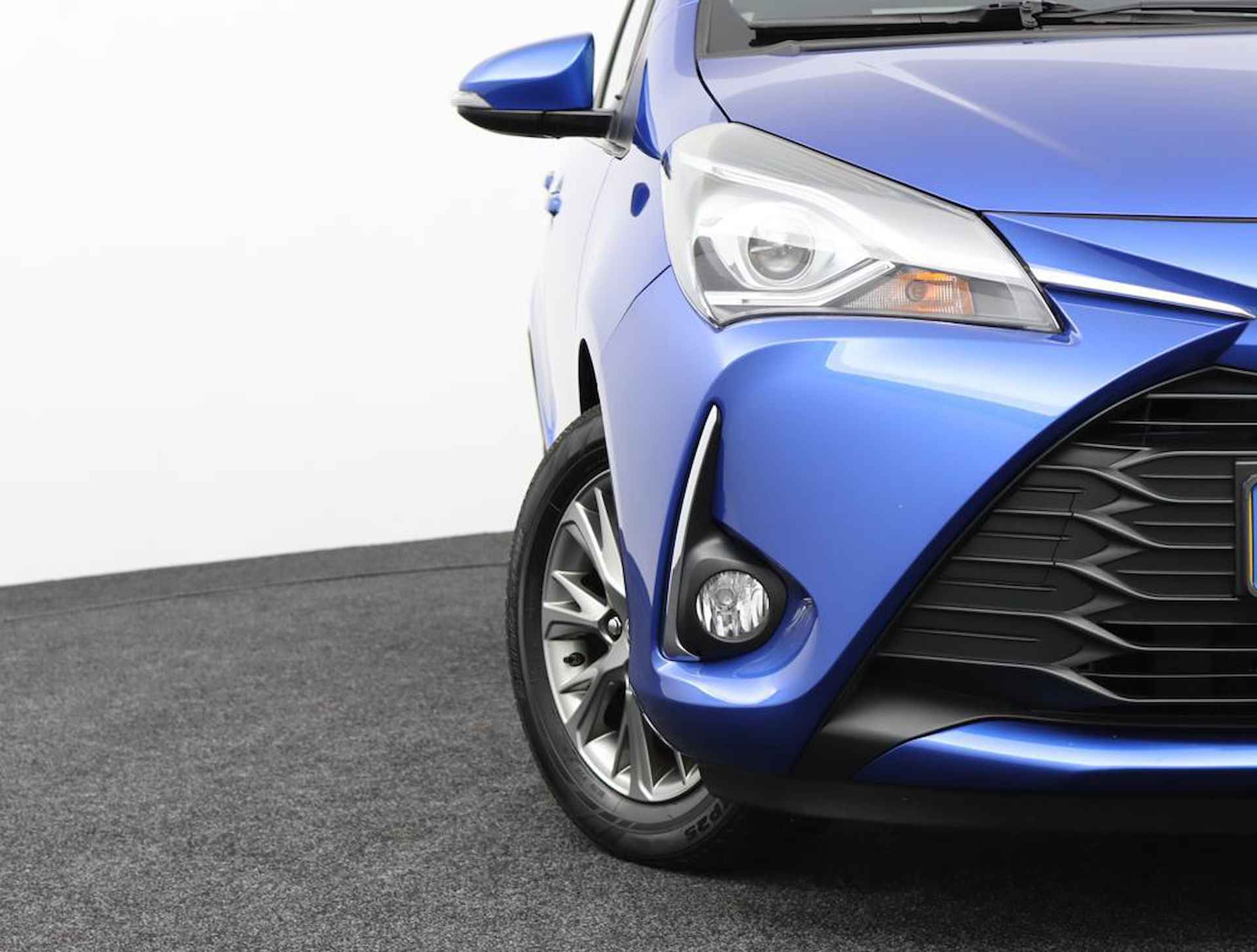Toyota Yaris 1.5 VVT-i Dynamic Automaat | Apple carplay/Androidauto | Lichtmetalen velgen | - 54/56