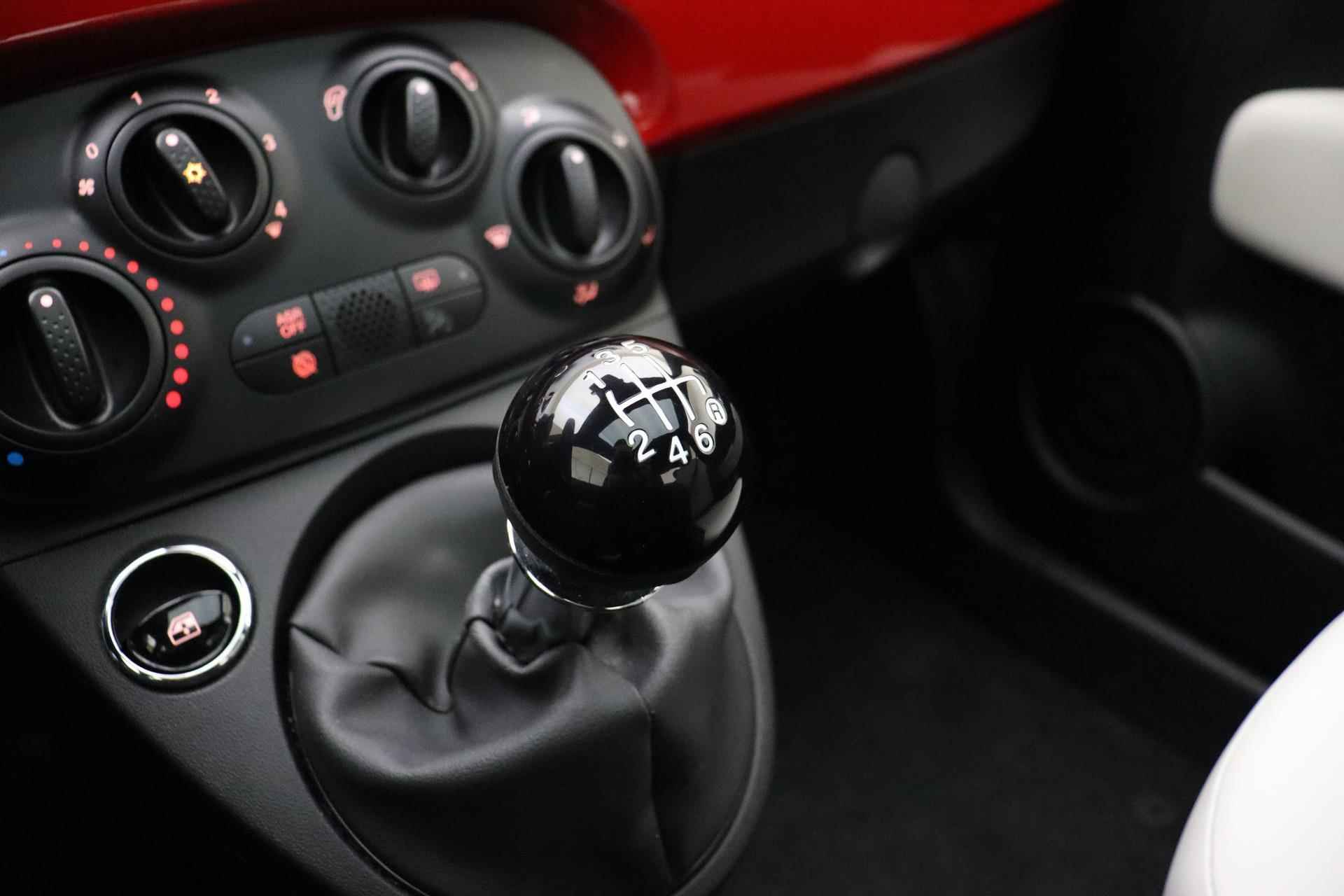 Fiat 500 1.0 Hybrid Dolcevita | Navigatie | Panoramadak | Parkeersensoren | Airco | Sportief | Snel rijden - 27/38