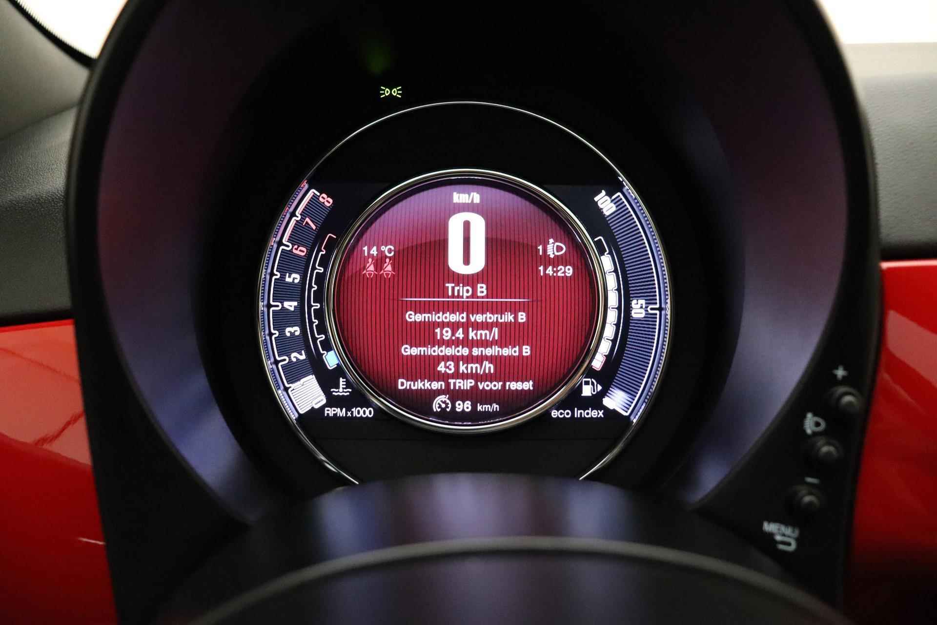 Fiat 500 1.0 Hybrid Dolcevita | Navigatie | Panoramadak | Parkeersensoren | Airco | Sportief | Snel rijden - 32/38