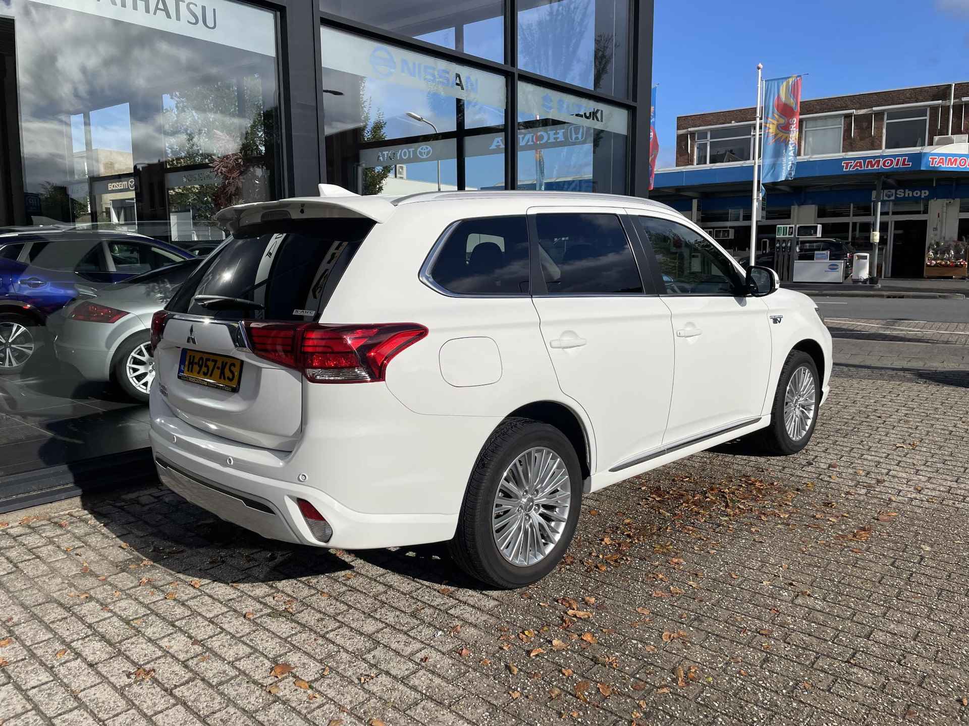 Mitsubishi Outlander 2.4 PHEV Intense - 4/18