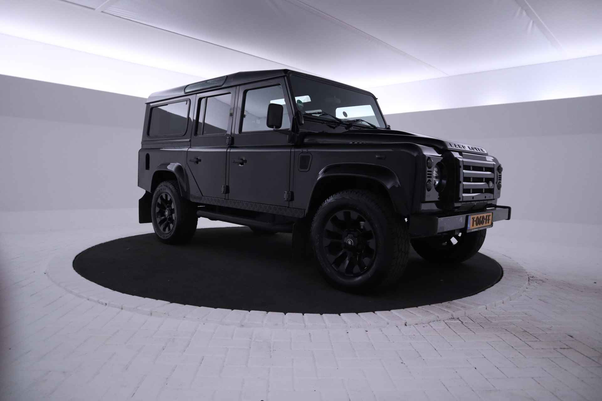 Land Rover Defender 2.4 TD 110 SW zie video! apple carplay etc. - 3/26